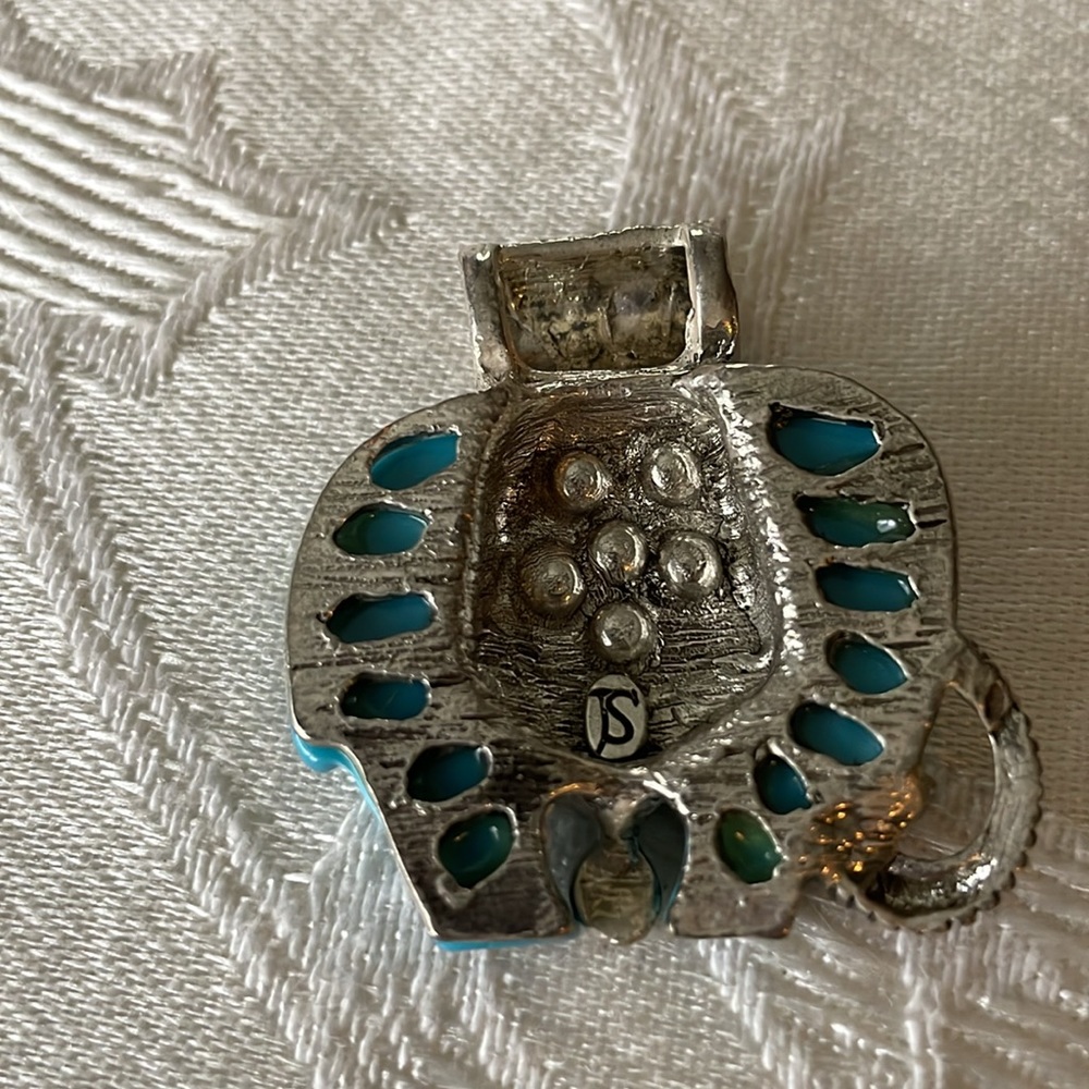 Pair of Elephant Pendants Pachyderm Theme Jewelry - Picture 3 of 5